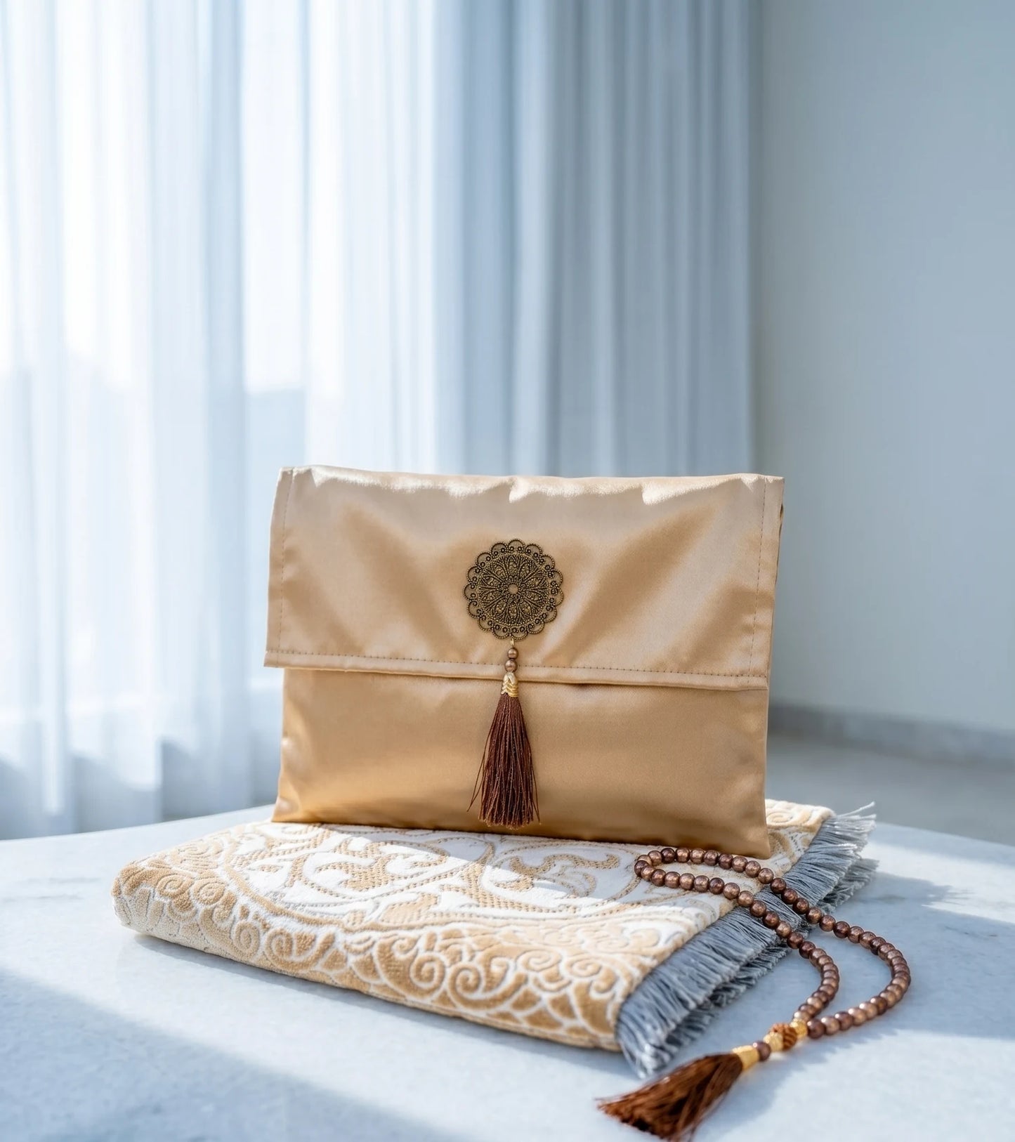 Coffret de prière Or — Tapis chenille, pochette & tasbih